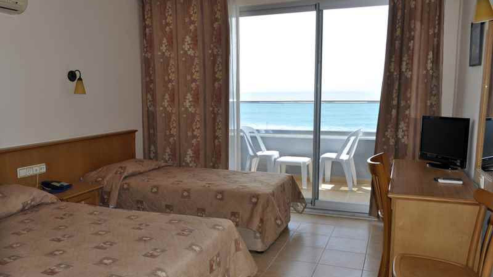 Hotel AZAK BEACH HOTEL