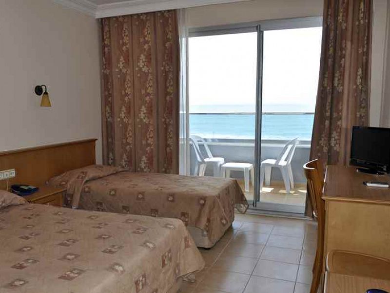 Hotel AZAK BEACH HOTEL