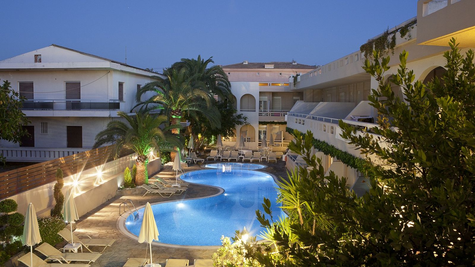 Apartmani Axos Hotel