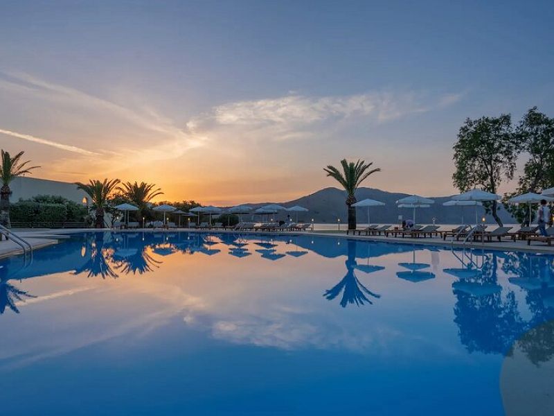 Hotel Pilot Beach Resort