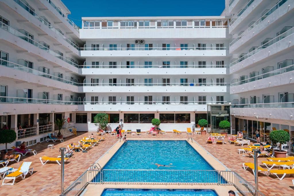 Hotel Port Fiesta Park