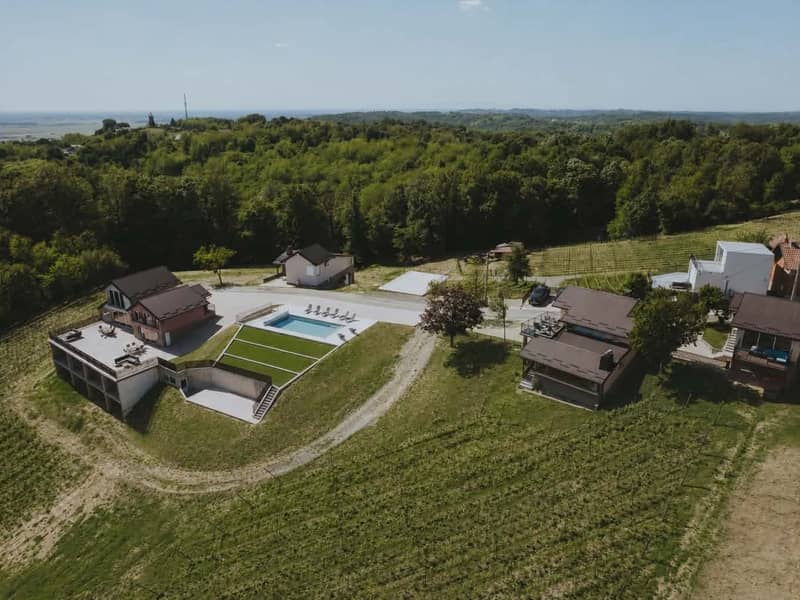Haus Vineyard Home 09