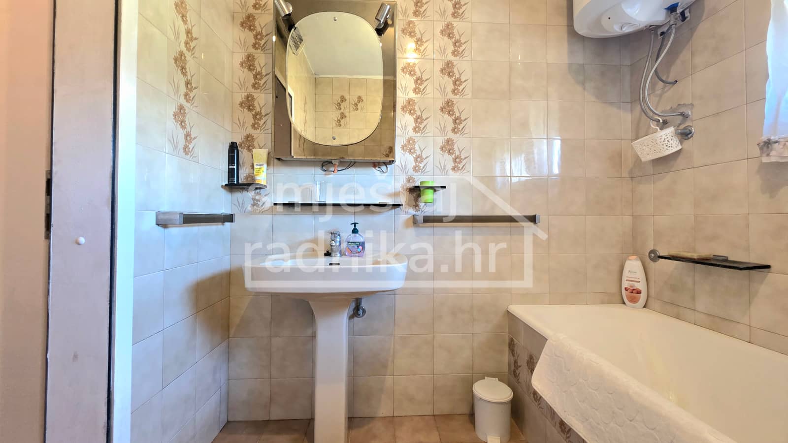 Kat kuće za smještaj 5 radnika 5. slika