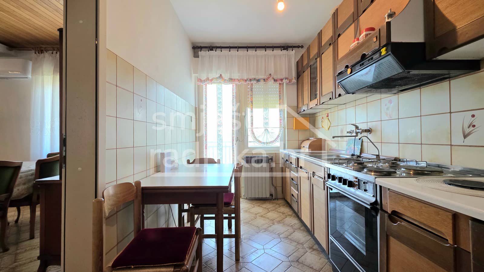 Kat kuće za smještaj 5 radnika 2. slika