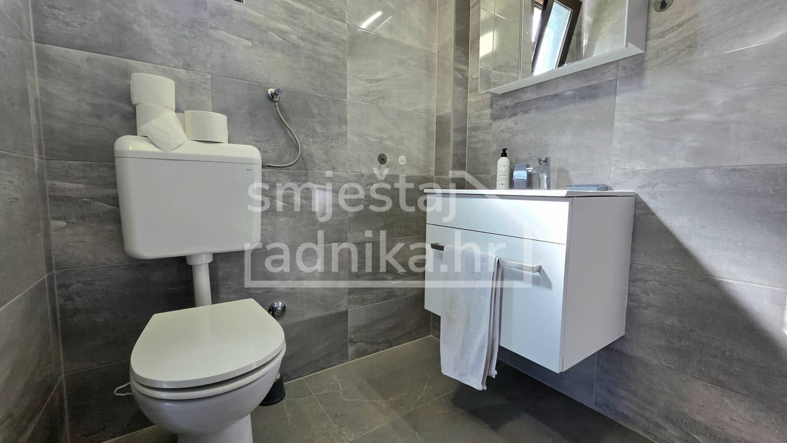 Smještaj za 4 radnika 5. slika