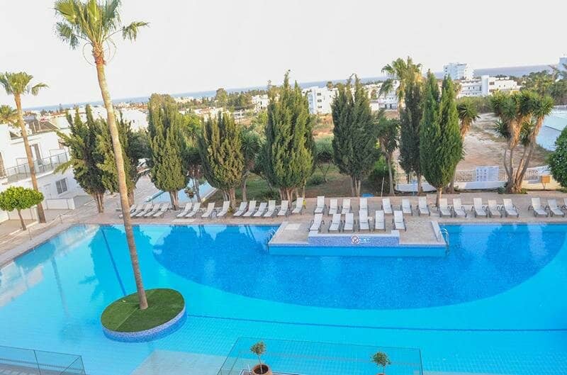 Hotel Fedrania Gardens Hotel