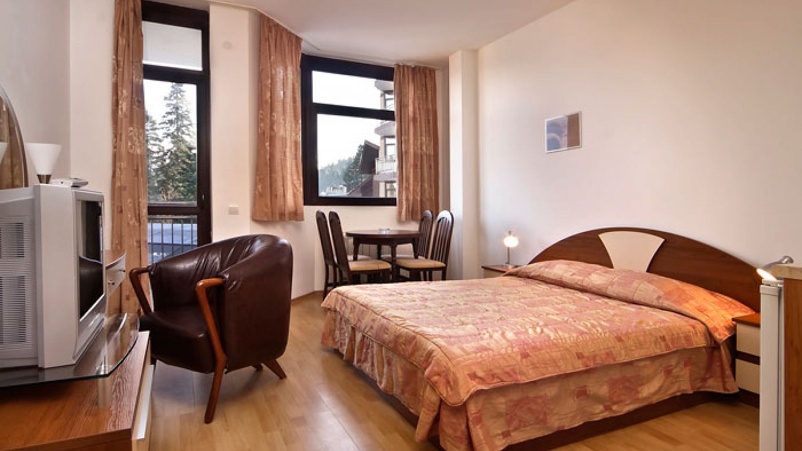 Hotel FLORA COMPLEX