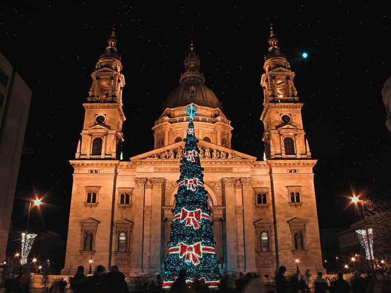 Budimpešta – adventska priča
Obiteljski advent na obali Dunava